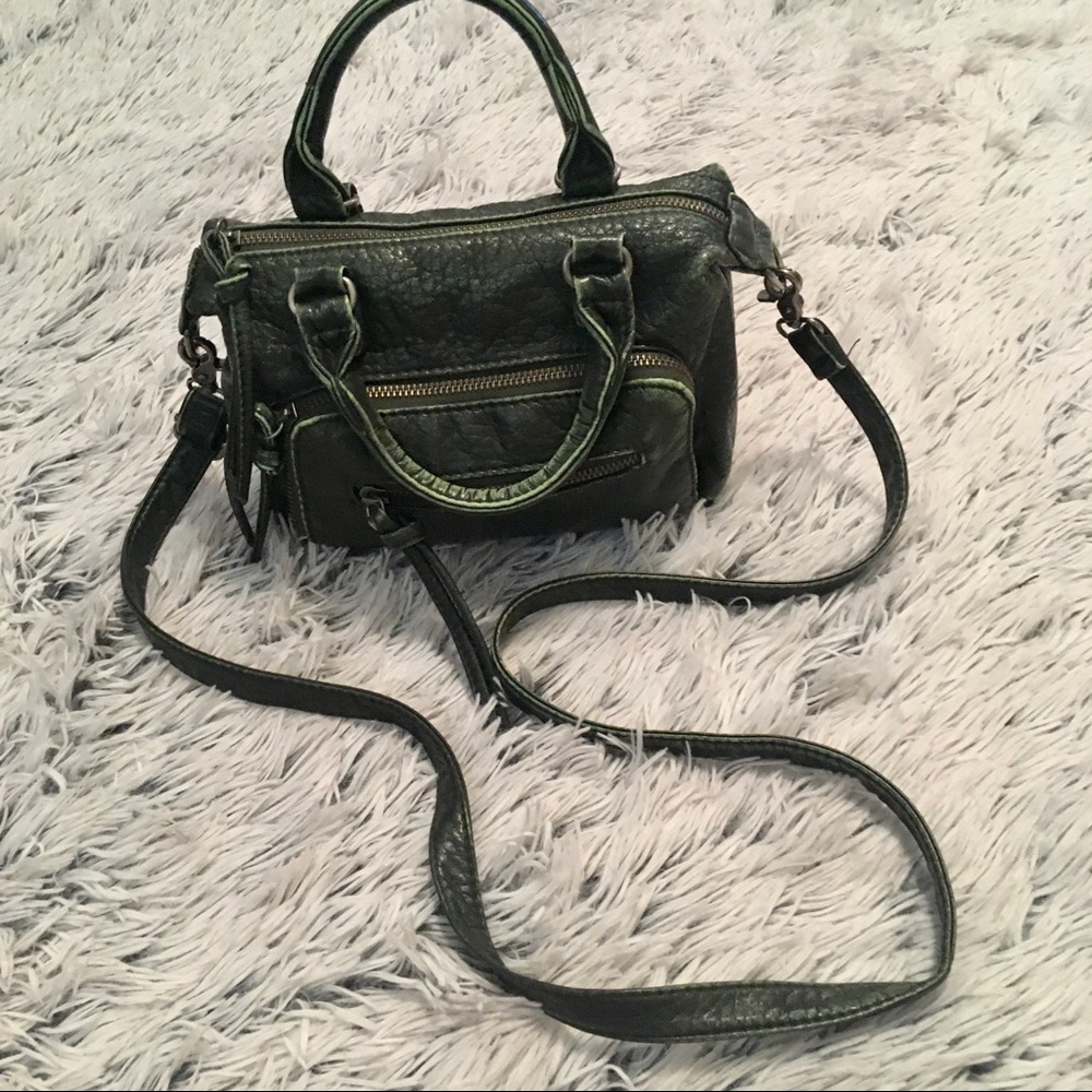 🦋 Turquoise Purse 🌙 - Picture 2 of 5